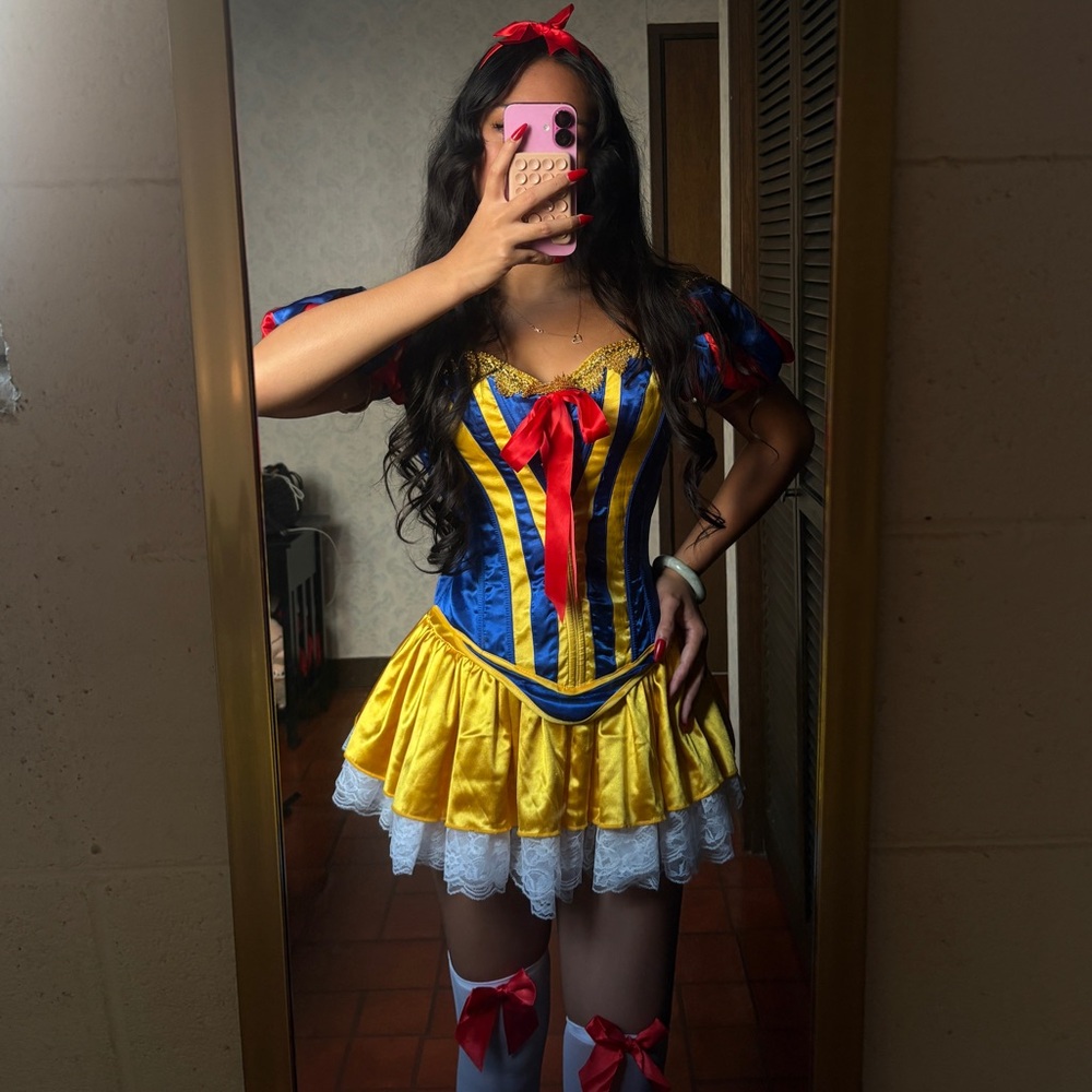 Snow White costume from Fashion Nova